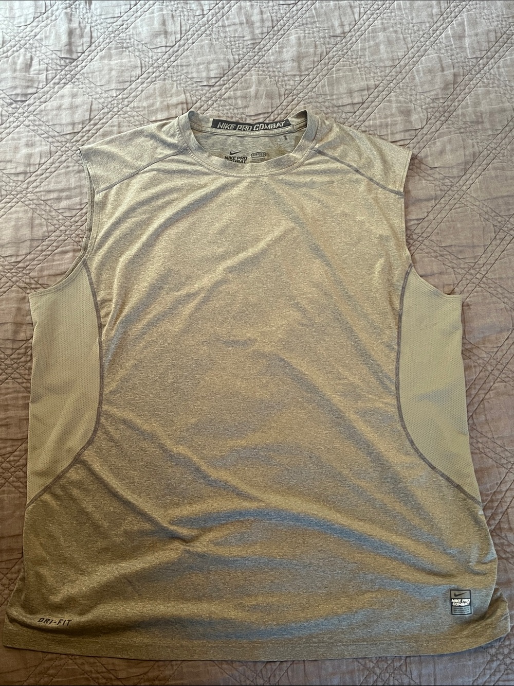 Nike Pro Combat Men’s Sleeveless Training Muscle Tee - Grey